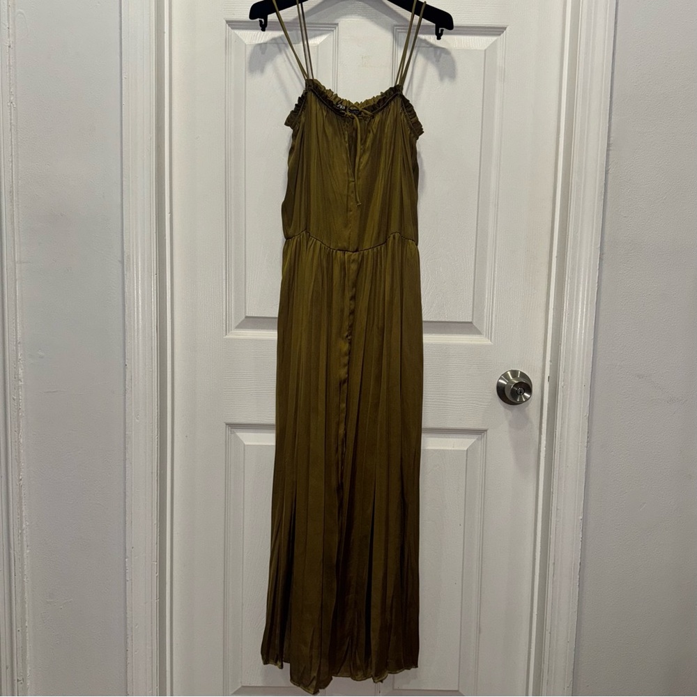 DISCONTINUED Elegant Olive Gold Satin Evening Dress ⚜️